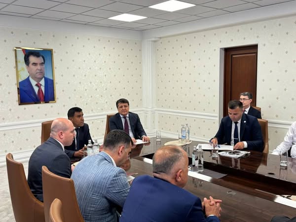 Шералӣ Кабир - вазири саноат ва технологияҳои нави Ҷумҳурии Тоҷикистон раиси ташкилоти ҷамъиятии “Федератсияи варзишии волейбол”-и Тоҷикистон интихоб гардид.  